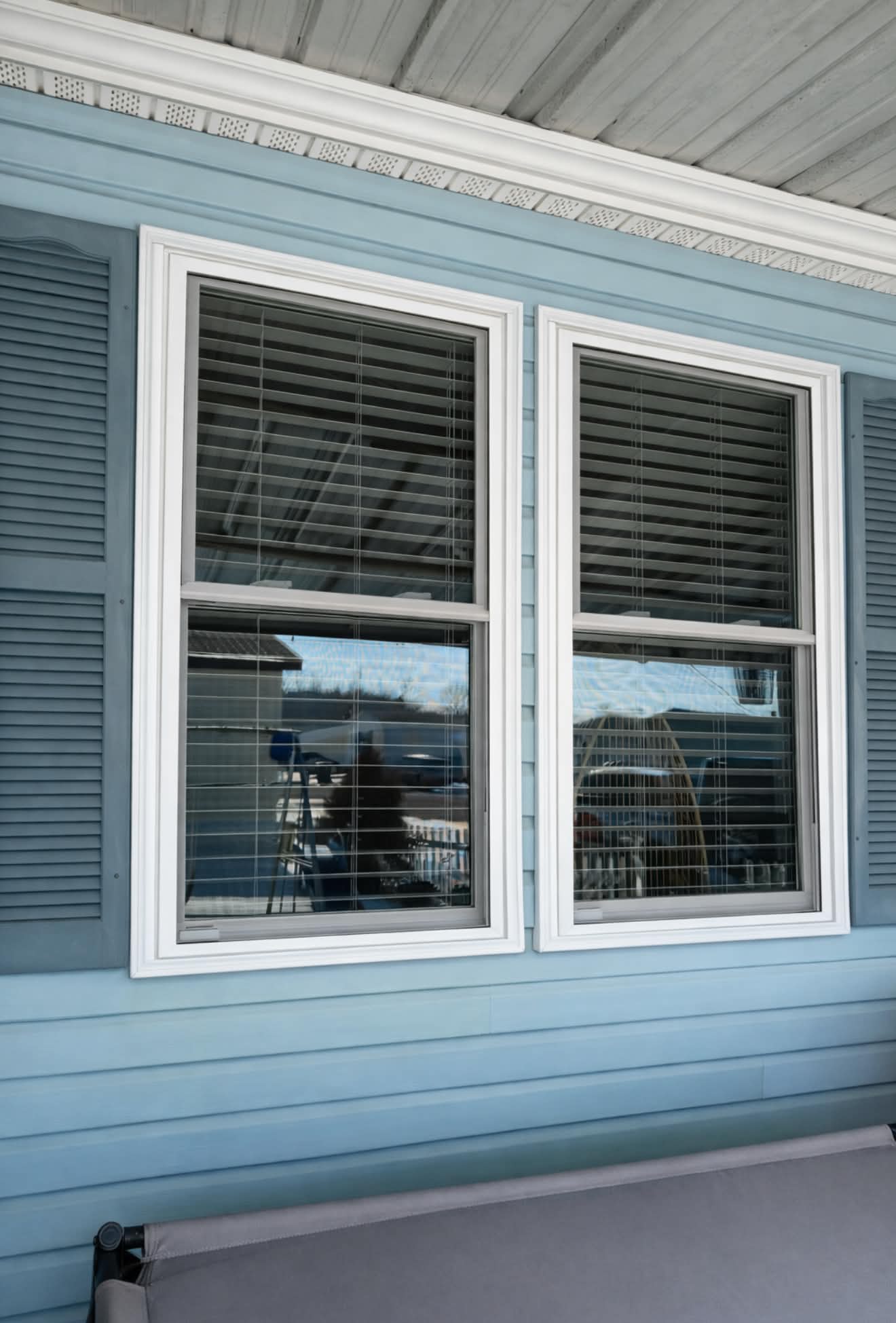 Craftline Exterior Work - Twin Double Hung Windows on Siding